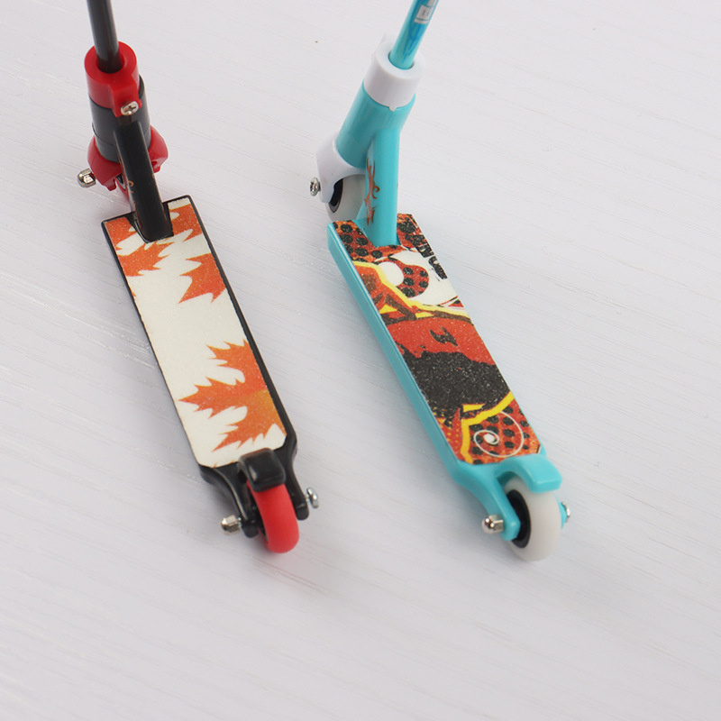 Novelty Funny Interactive Mini - Kids Toys Scooter reseña y precio